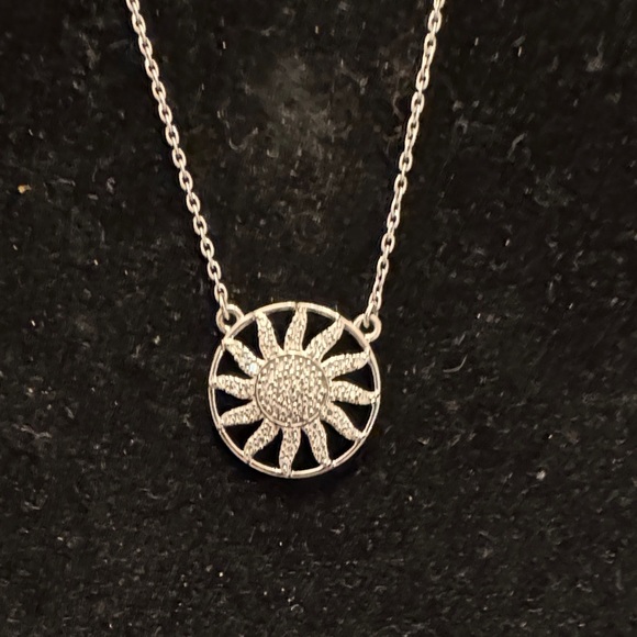 Elegant Silver Sunburst Pendant Necklace - Picture 1 of 4